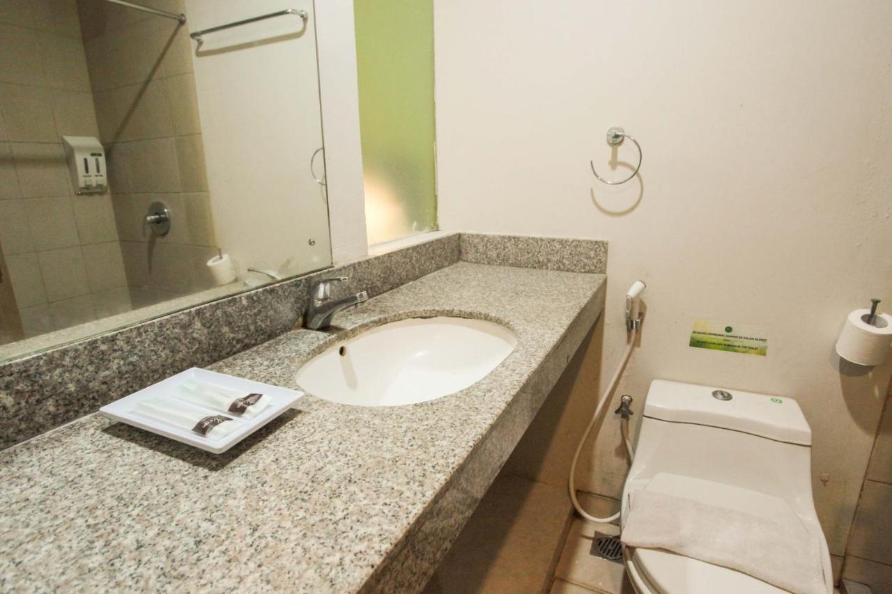 Legreen Suite Pejompongan Jacarta Exterior foto